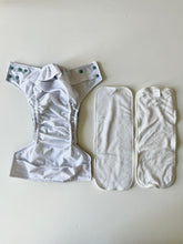 Load image into Gallery viewer, Pre-Loved La Petite Ourse - Pocket Nappy - Balance